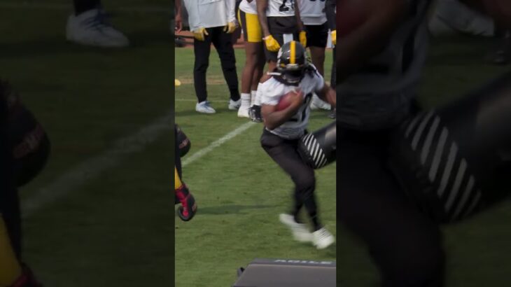 “Beat up the pads” 😤 Najee Harris mic’d up #steelers #nfl #micdup